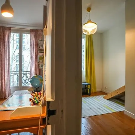 Saxe 15th Arrondissement Retreat *